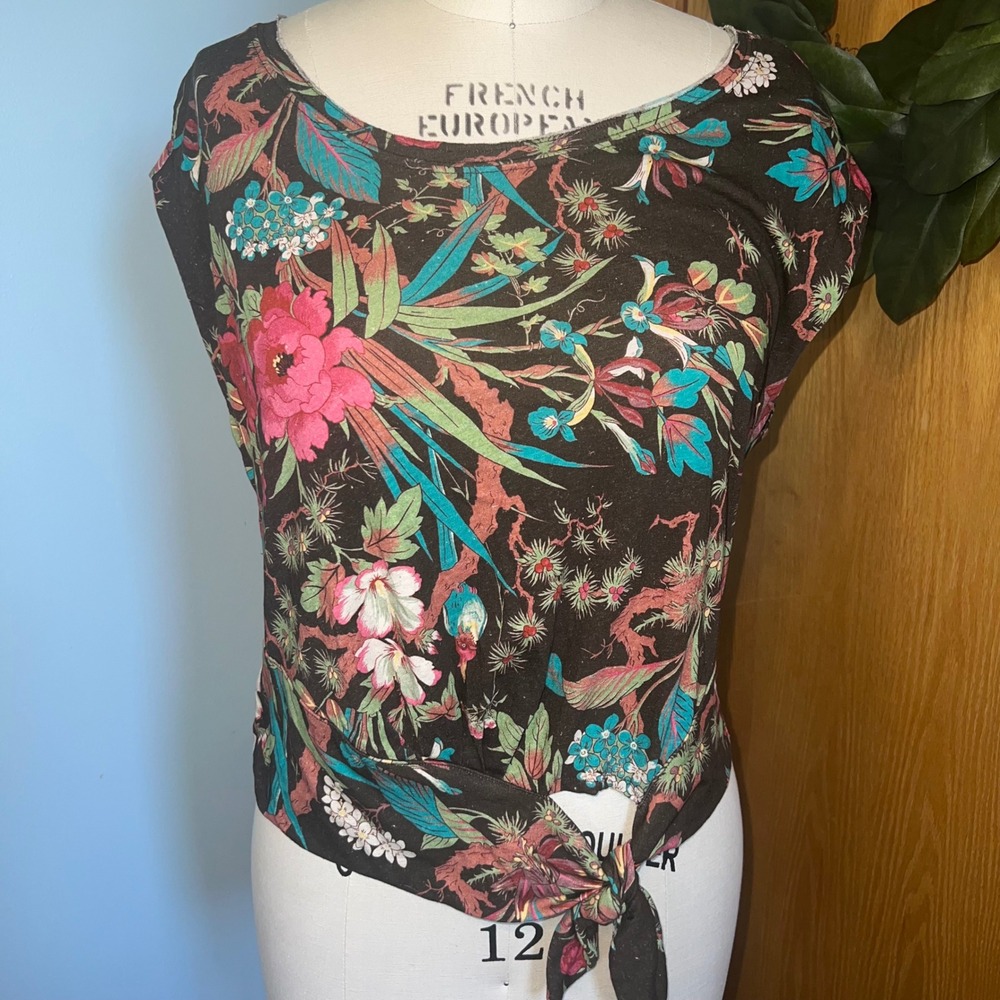 Anthropologie Floral Print Tie Front Cap Sleeve Blouse‎ Top Medium brown